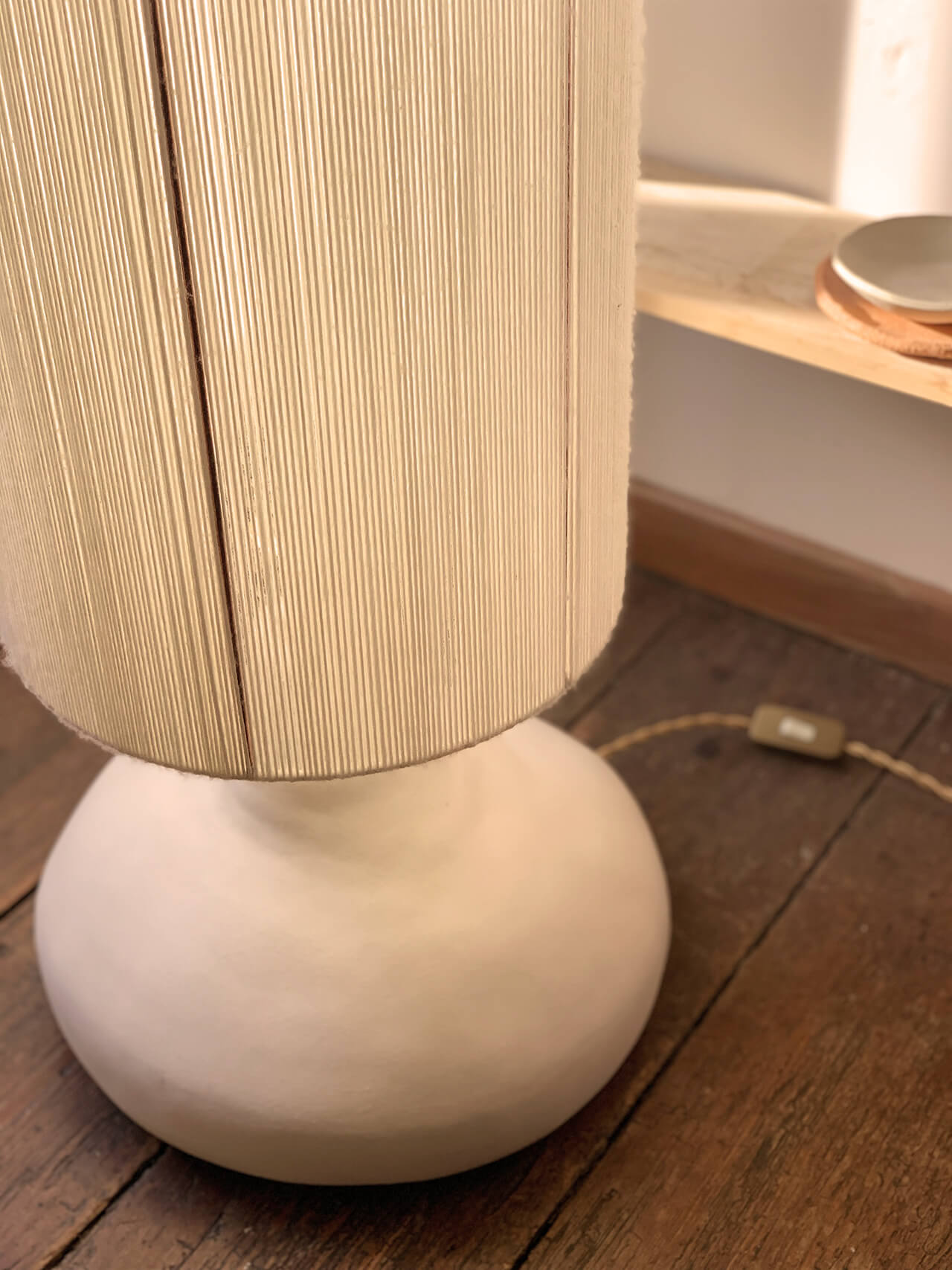 Lampe de sol<br> Grès blanc<br> VENDU