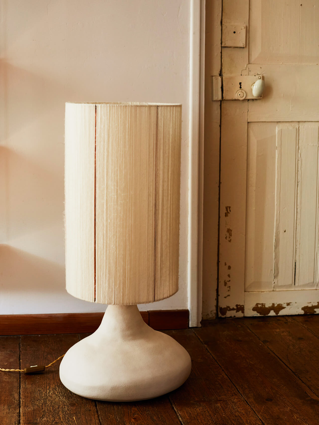 Lampe de sol<br> Grès blanc<br> VENDU